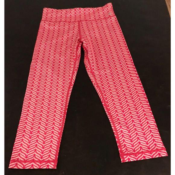 Vineyard Pink Whale Tail Print Performance Athletic Leggings - Size Small - Picture 1 of 8